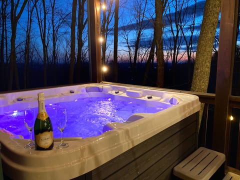 Hot Tub With Champagne Glasses At Sunset - Nature's Peak Cabin - Ellijay, GA