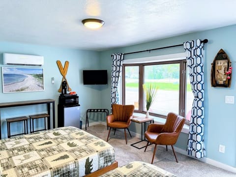 Family Suite | Premium bedding, memory foam beds, free WiFi, bed sheets