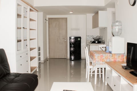 Room | Living area | TV