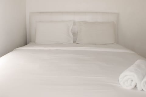 Room | 2 bedrooms, free WiFi, bed sheets