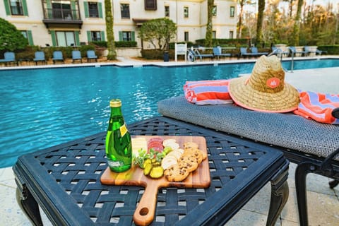 Welcome to Paradise Palms Coastal Retreat!