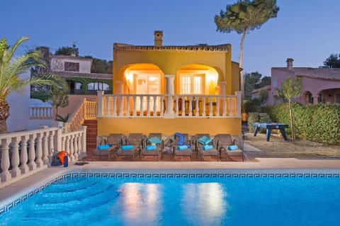 Villa Verde image