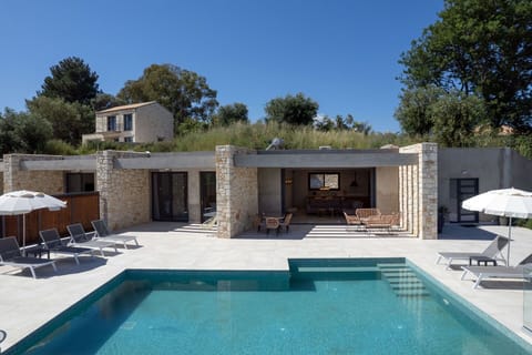 Building Exterior, Outdoor, Pool