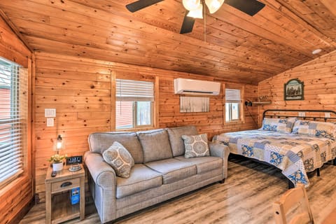 New Bern Vacation Rental | Studio | 1BA | 350 Sq Ft | Stairs Required to Access