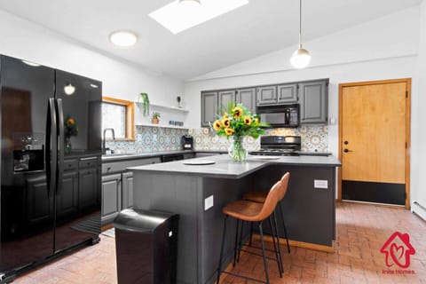 Stylish fully remodelled kitchen