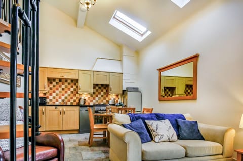 Cottage | Living area