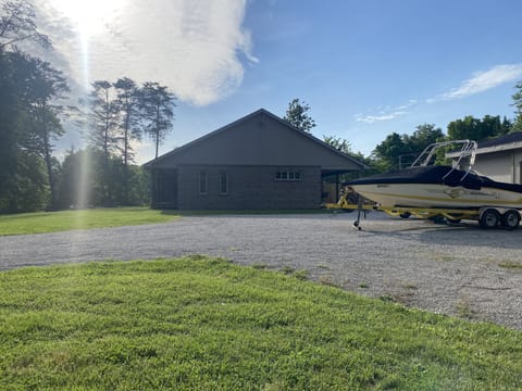 Large driveway for your boat, pontoon or jet ski 