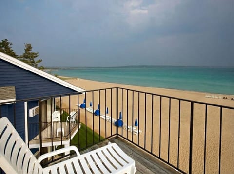 Exclusive Penthouse, 1 Bedroom, Kitchen, Bay View | Beach/ocean view