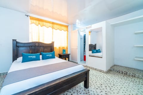 Standard Double Room | Hypo-allergenic bedding, desk, free WiFi, bed sheets