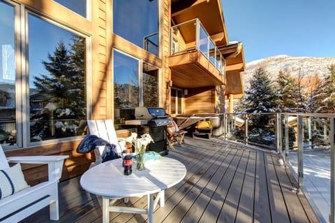 Villa, 4 Bedrooms (Hot Tub, Sleeps 14 (PGE-2413)) | Terrace/patio
