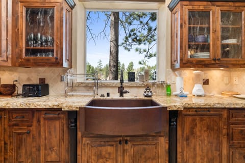 Kitchen - Fully equipped kitchen