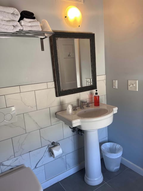 Full bathroom