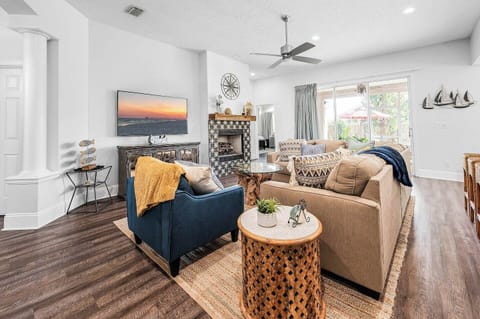 An open floor house as the best choice for your beach vacation. Enjoy the beach and stay in our beautiful house.