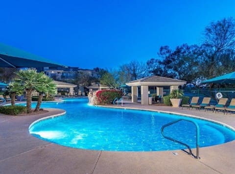 Heated resort style pool w waterfall