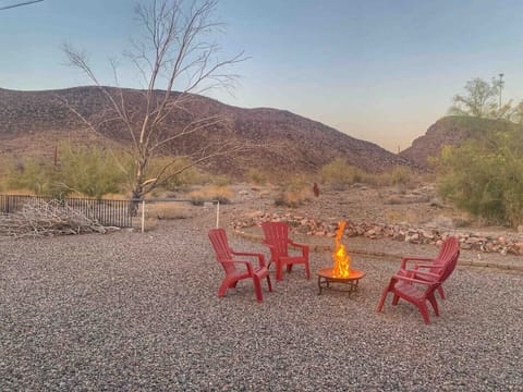 Fire pit with privacy!
