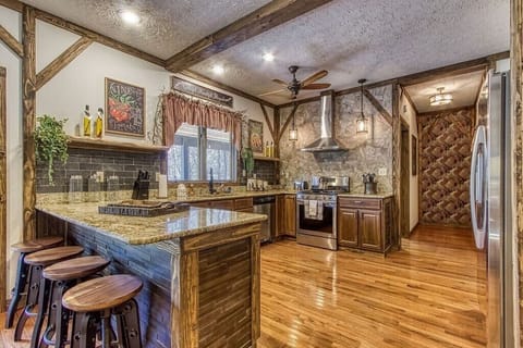 The Cub House's fully equipped kitchen