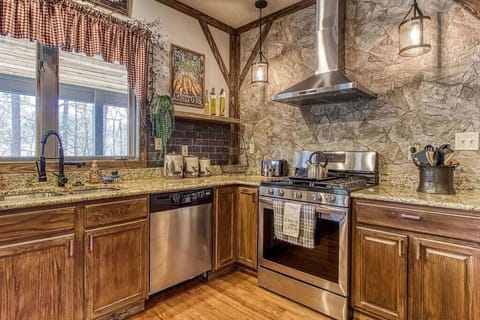 The Cub House's fully equipped kitchen