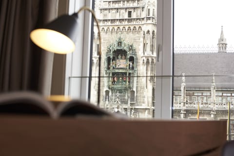 Junior Suite Marienplatz View | City view from property
