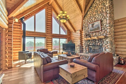 Show Low Vacation Rental | 5BR | 3.5BA | 5 Steps Required for Access