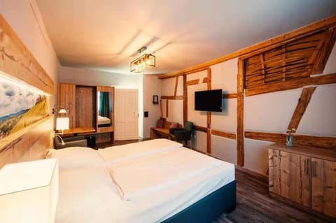 Exclusive Double Room | Travel crib, free WiFi, bed sheets