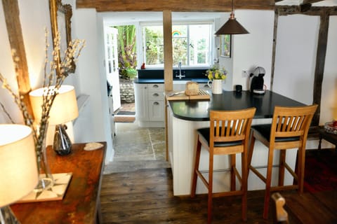 Cottage | Interior