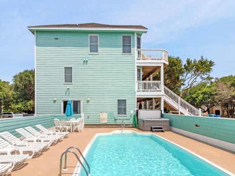 Private Pool and hot tub