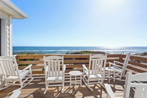Take your morning cup of coffee out on the Furnished Sun Deck or enjoy stargazing in one of the best stargazing regions in the world.