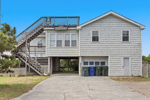 Start your unforgettable Outer Banks vacation at Henry's Hut!