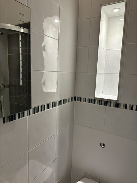 Family Suite, Ensuite (Family room - Standard ) | Bathroom