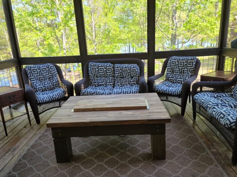 Screened porch that feels like a treehouse