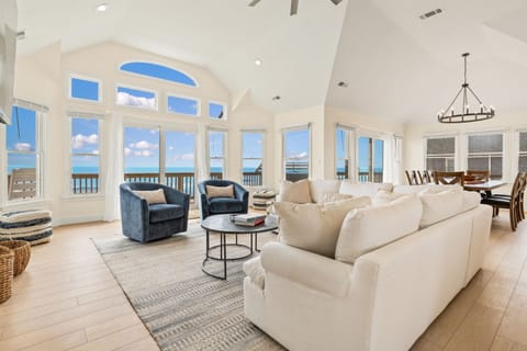 Panoramic ocean views