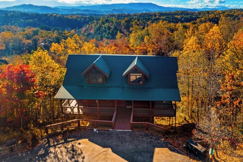 Front of the Cabin and the 180 Degree Views