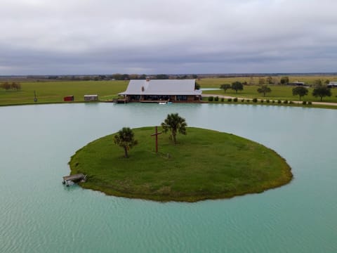 Lake Island
