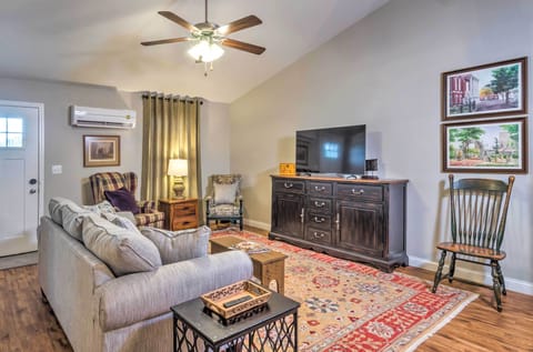 Brownsville Vacation Rental | 2BR | 1BA | Step-Free Access | 1,100 Sq Ft
