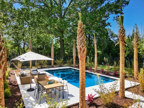 Year-Round Luxe Pool! | 5 Bedrooms | SullyChic