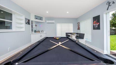 Convertible Ping pong, Dining and Billard