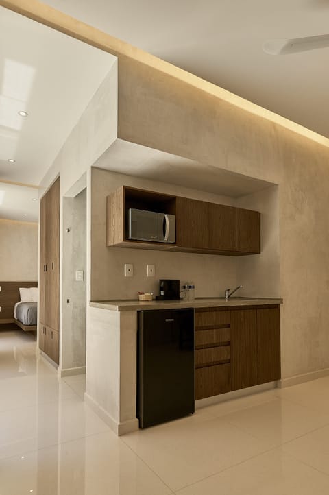 In-room safe, free WiFi, bed sheets