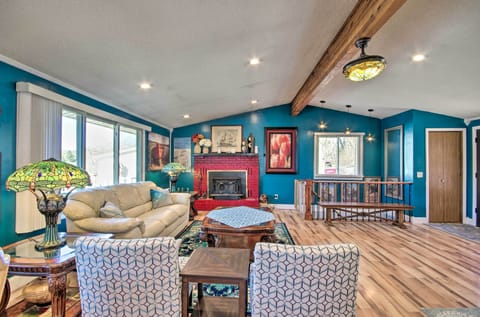Sunrise Beach Vacation Rental | 3BR | 2.5 BA | 2,800 Sq Ft | 1-Step Entry