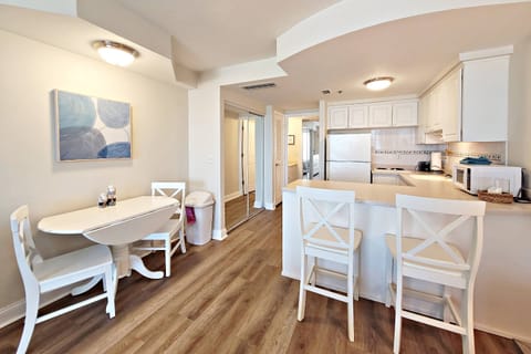 Take advantage of having the convenience of a kitchen to whip up small meals, store and reheat leftovers.