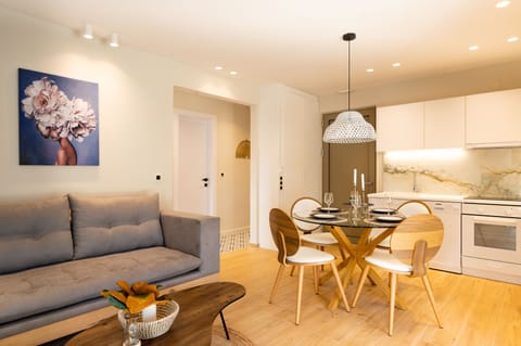 Living room - Kitchen