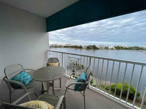 Lake front and gulf view