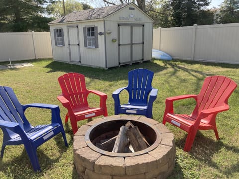 At night relax around the firepit roasting marshmallows and star gazing.