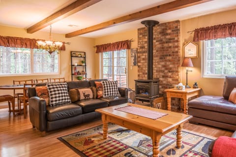 Welcome to Apache Pines!