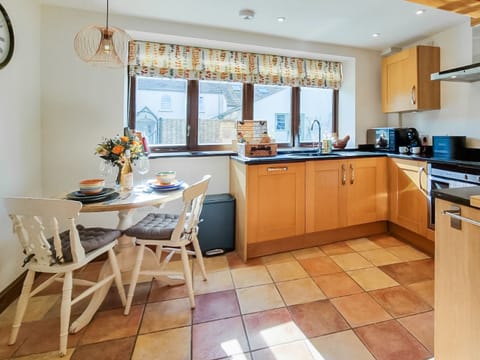 Kitchen | Katy, Lower Godney