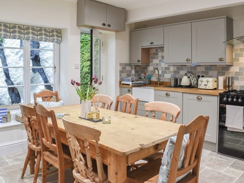 Kitchen/diner | Mount Pleasant House., Looe