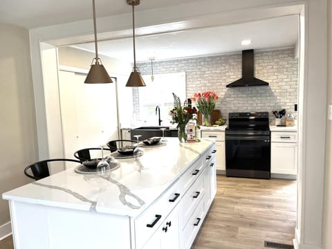 Enjoy family gatherings at the oversized/stylish island