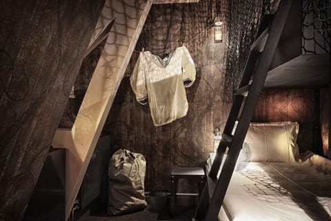 Standard Room, 1 Twin Bed, Non Smoking (Bunk beds) | In-room safe, blackout drapes, iron/ironing board, WiFi (free)