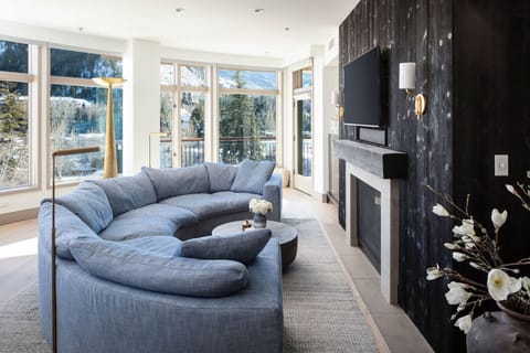 Cozy spacious living room, Smart TV, warm fireplace