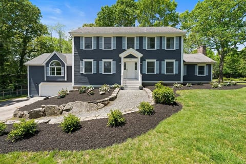 3-story home with garage/basement, main floor & upstairs bedrooms.