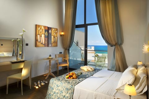 1 bedroom, minibar, in-room safe, desk